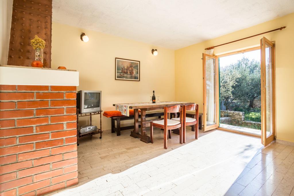 Apartment Srecko Vinišće Exteriér fotografie
