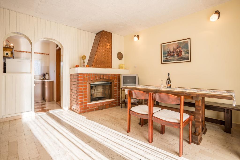 Apartment Srecko Vinišće Exteriér fotografie