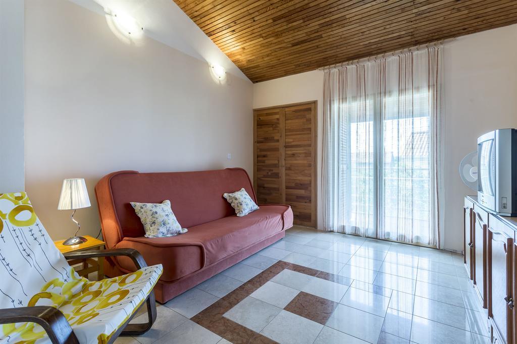 Apartment Srecko Vinišće Exteriér fotografie
